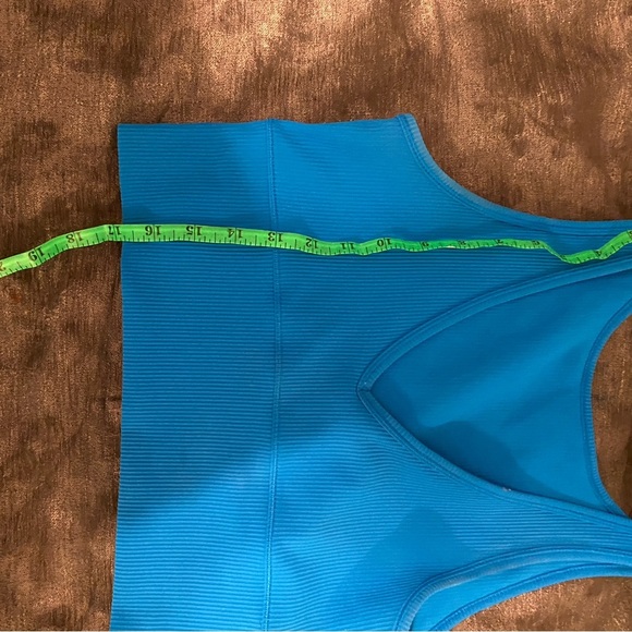 Lululemon ribbed crop top - Picture 15 of 17